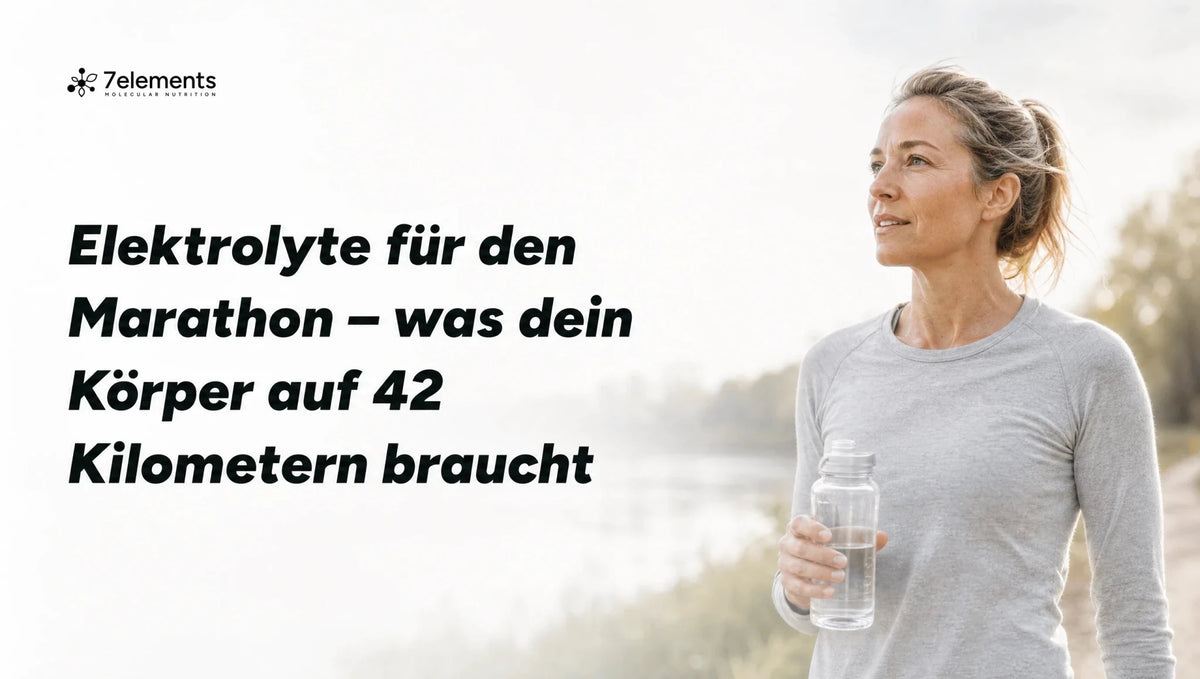 Läuferin mit Trinkflasche nach dem Lauf – Elektrolyte für den Marathon